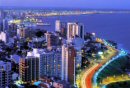 Foto de Mar del Plata vista de noche desde el aire.