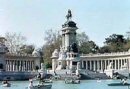 Foto del lago del parque del Retiro de Madrid.